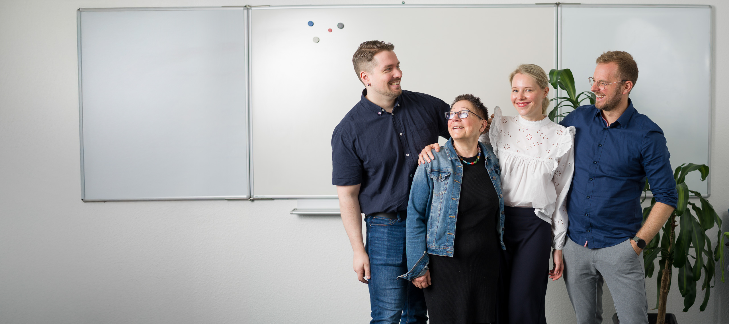 Team der APS Akademie für Pflege und Soziales in Hannover, Gruppenbild für die neue Website